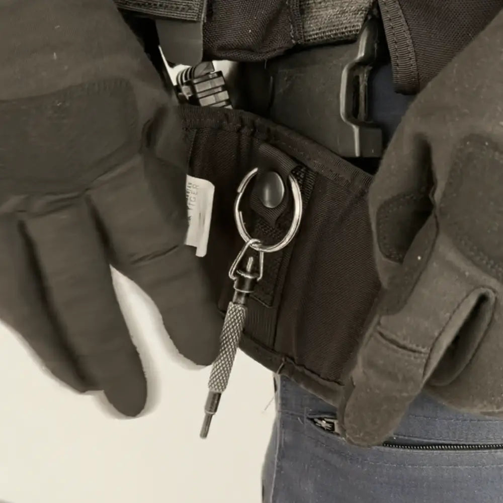 ZakTool® Handfesselschlüssel (Carbon) mit Ring